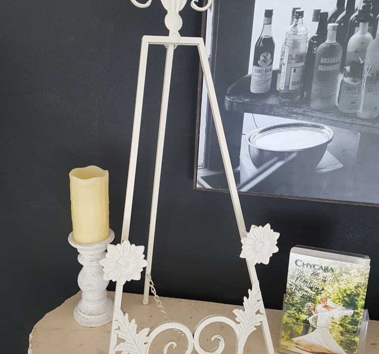 Our Collections - Mirrors and Easels - Emily Rose Events Hire