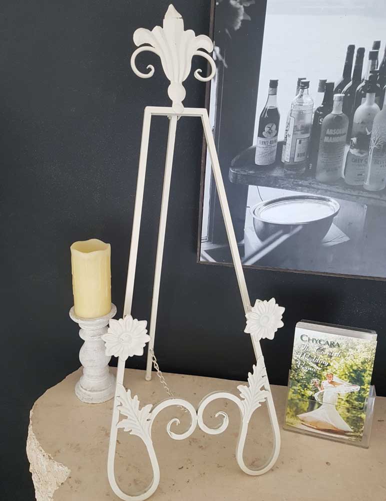 Our Collections - Mirrors and Easels - Emily Rose Events Hire